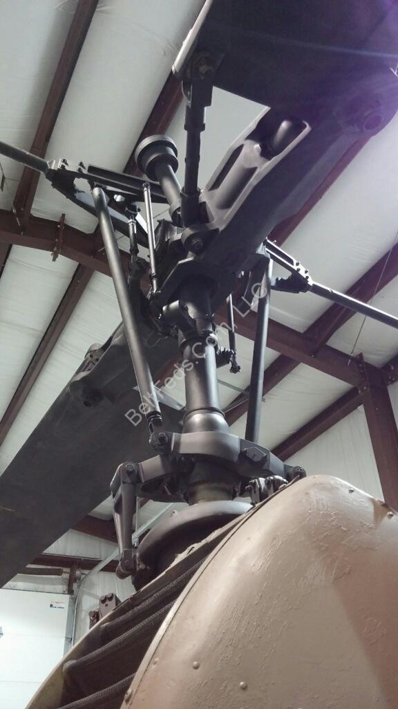 Uh-1b Huey Gunship - Image 8